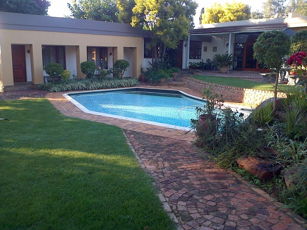 Jubilee Lodge Guest House Johannesburg Exterior photo