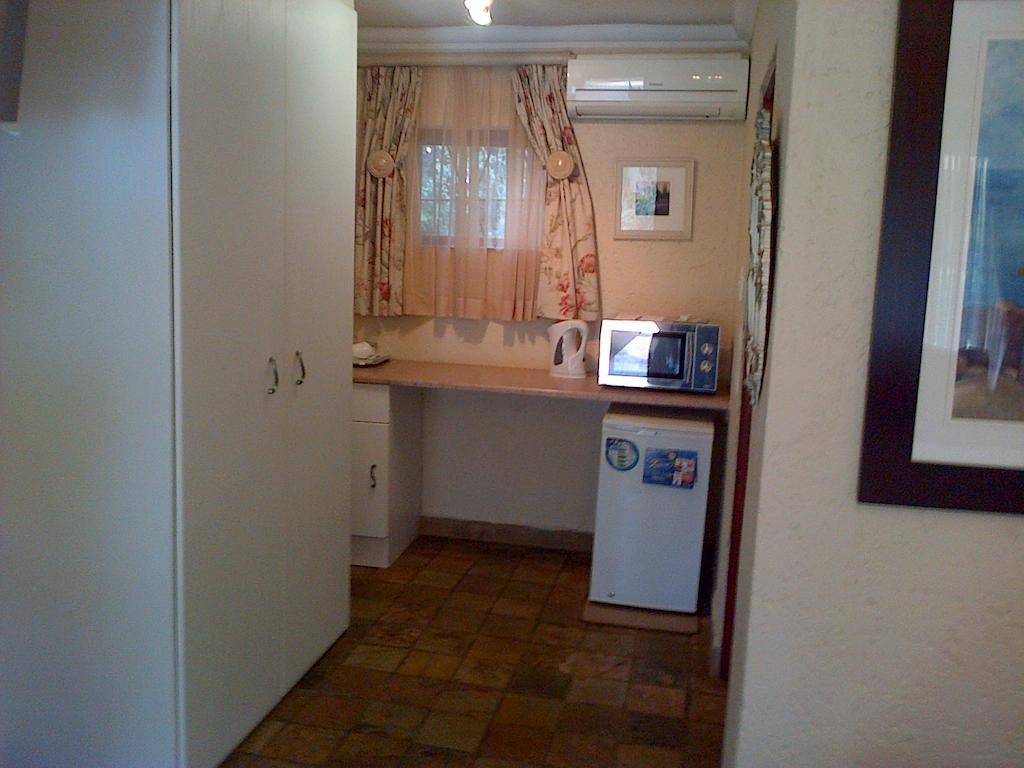 Jubilee Lodge Guest House Johannesburg Room photo