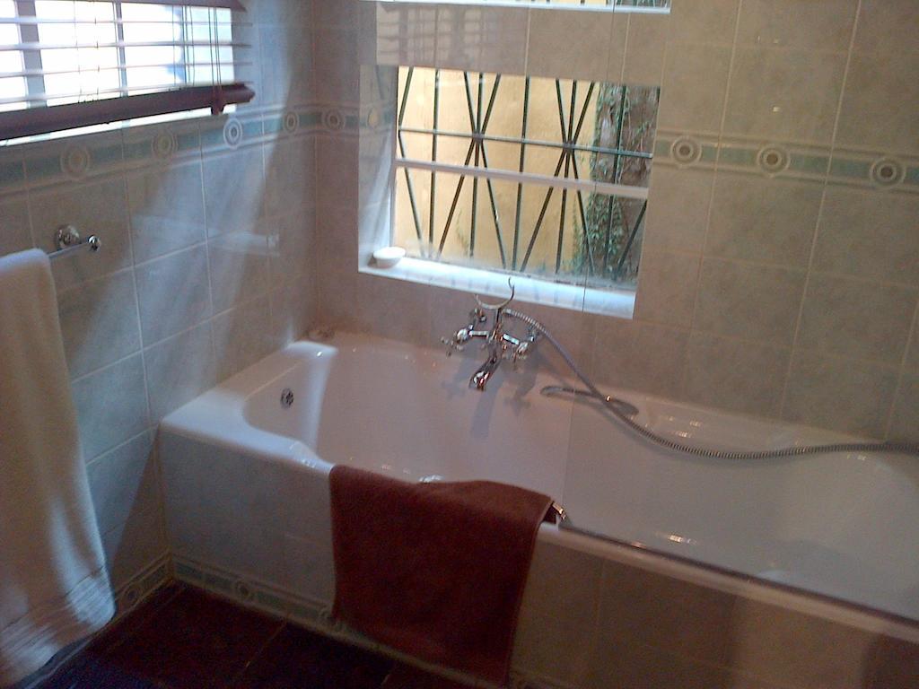 Jubilee Lodge Guest House Johannesburg Room photo