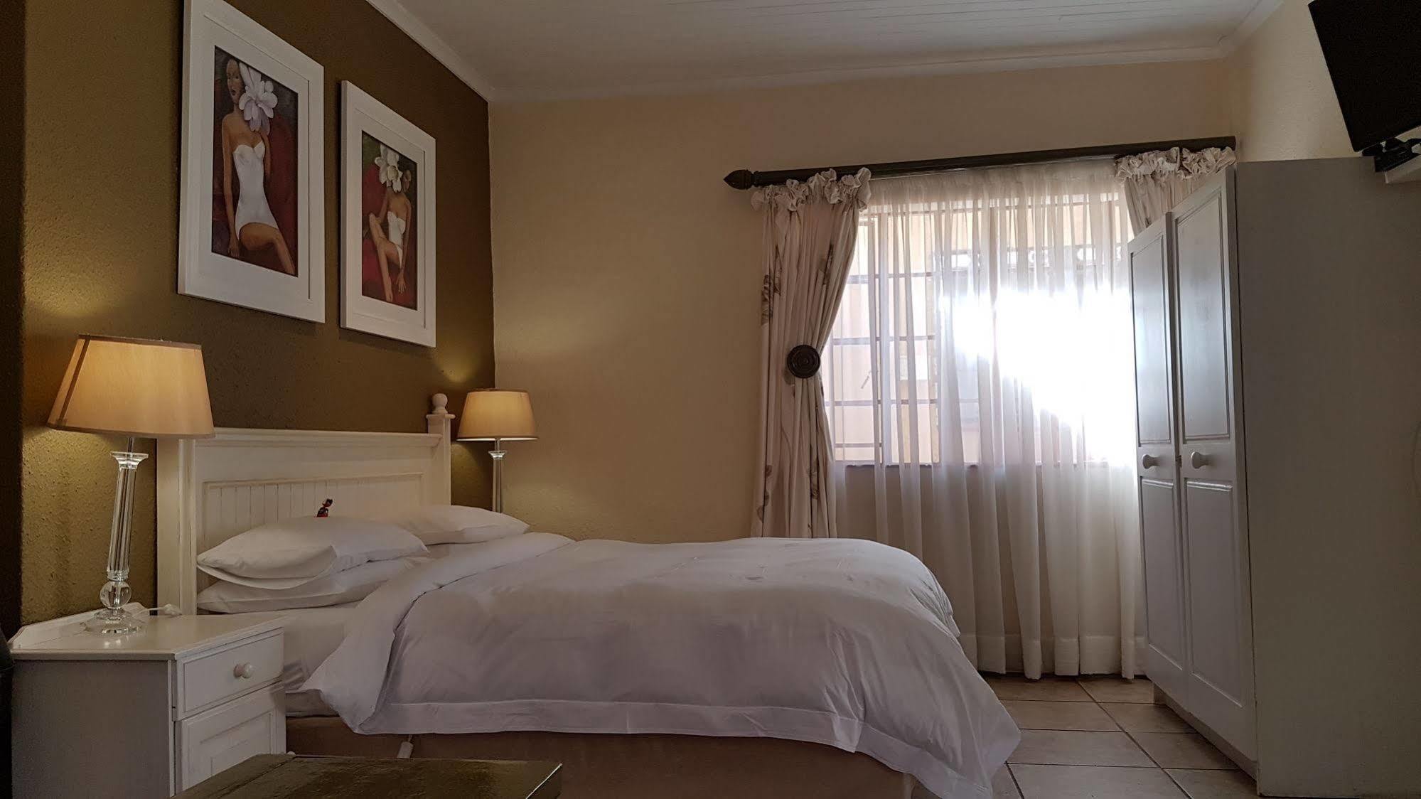 Jubilee Lodge Guest House Johannesburg Exterior photo