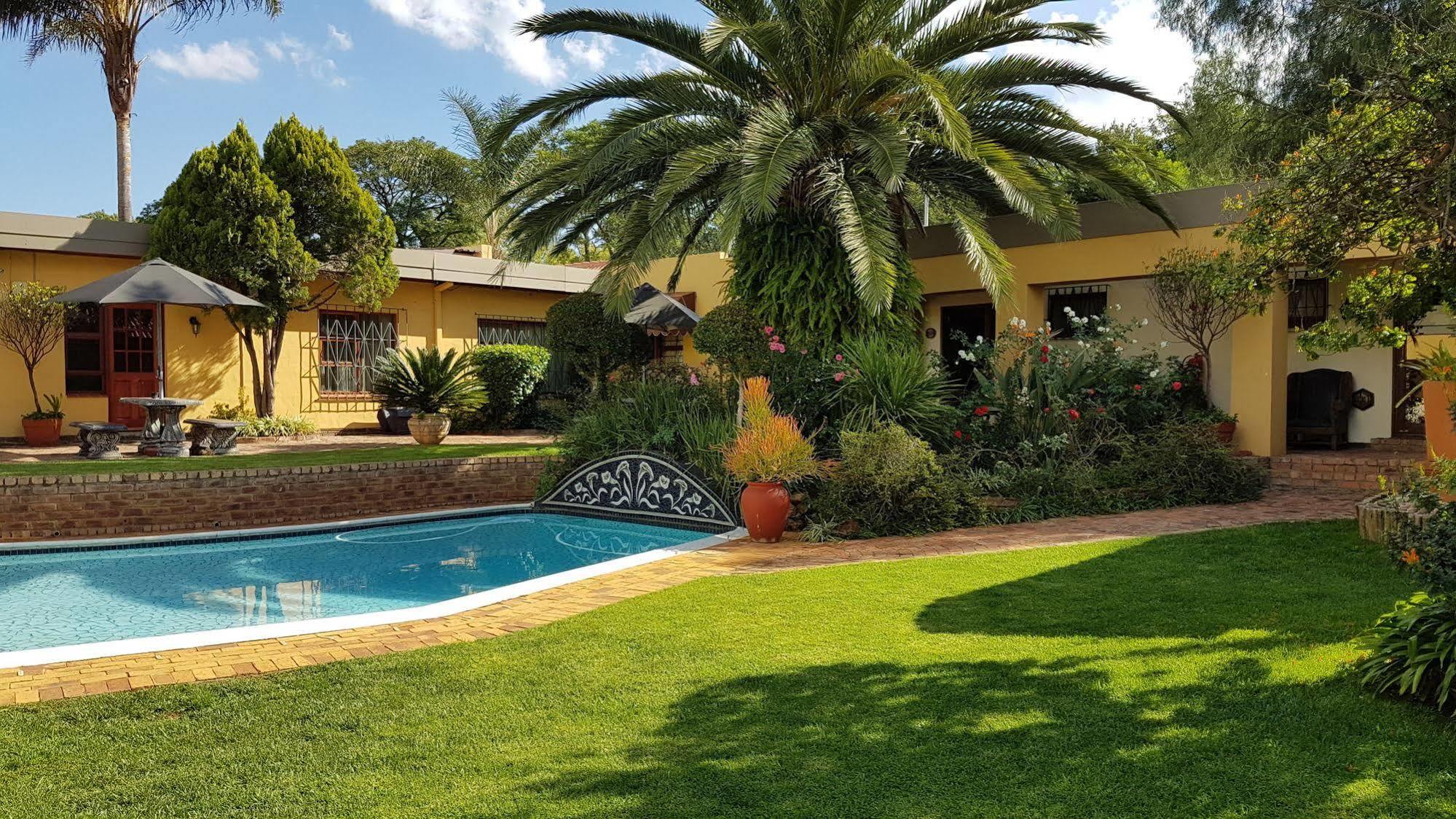 Jubilee Lodge Guest House Johannesburg Exterior photo