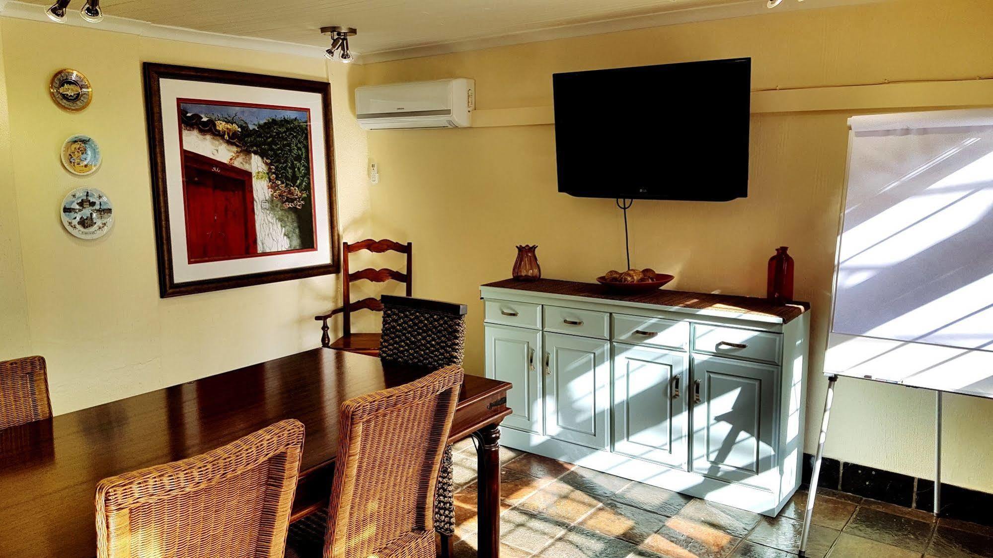 Jubilee Lodge Guest House Johannesburg Exterior photo